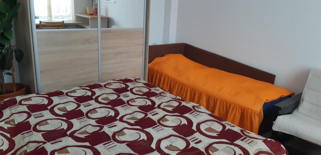 Apartman Yvet Sucany Exteriör bild