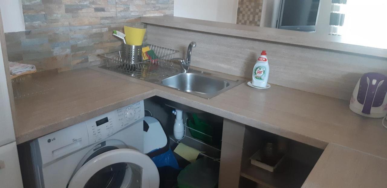Apartman Yvet Sucany Exteriör bild