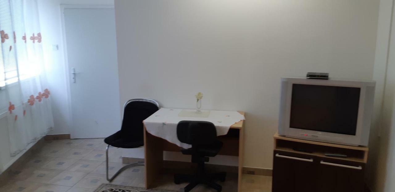 Apartman Yvet Sucany Exteriör bild