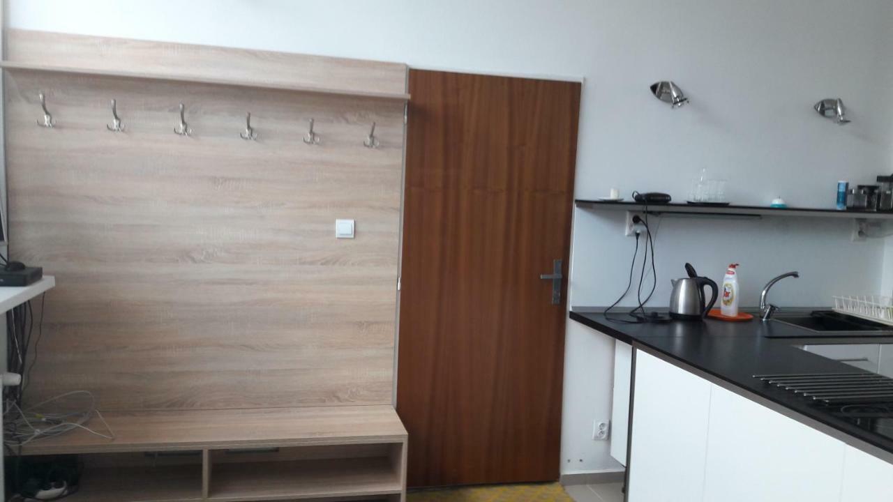 Apartman Yvet Sucany Exteriör bild