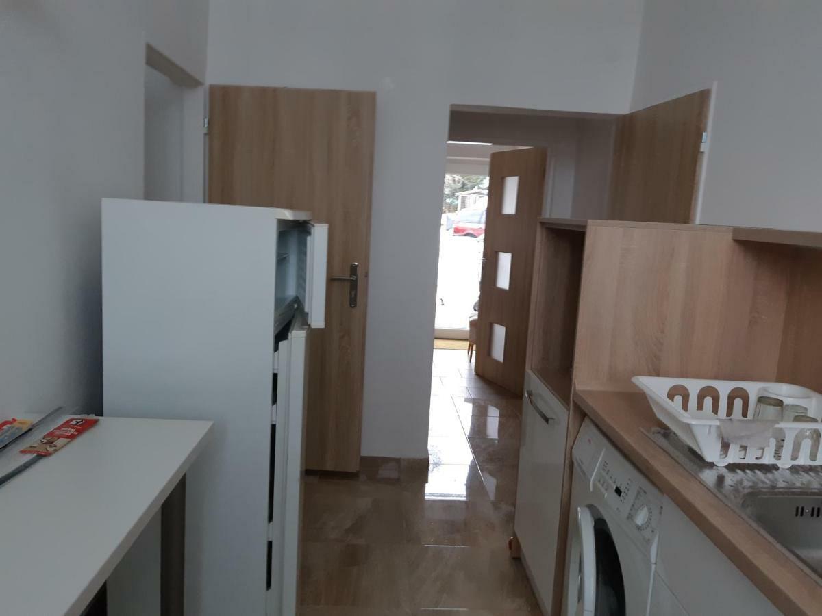 Apartman Yvet Sucany Exteriör bild